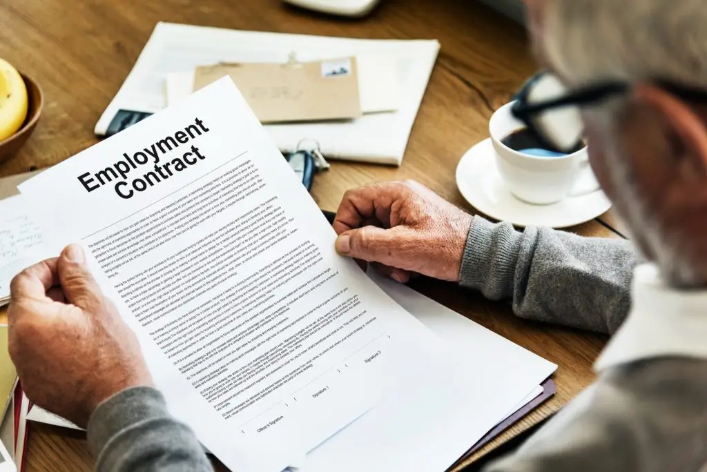 Contracts of employment for employers